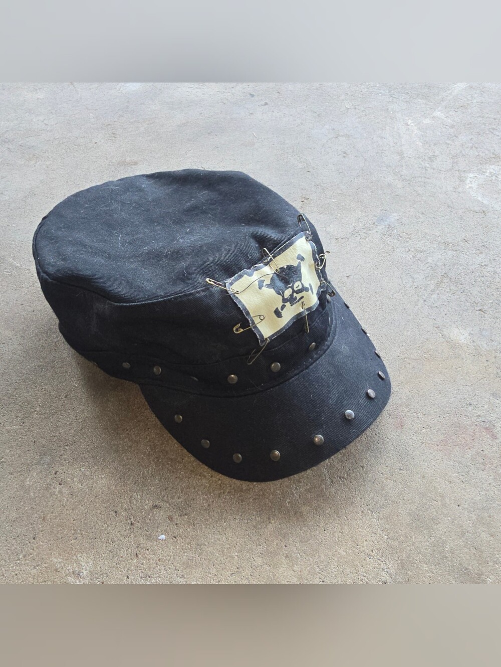 vtg y2k skull grunge studded cyber cap